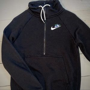 Xsmall Nike 3 quarter zip sweatshirt.